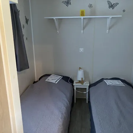 Campsite Mobilhome Place Au Sud Climatise-tv Dans Un Camping Familial Sigean