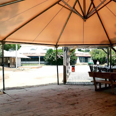 Campsite Mobilhome Place Au Sud Climatise-tv Dans Un Camping Familial